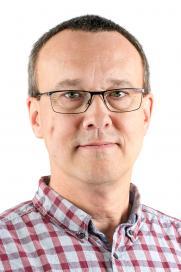 76 Kiss Levente Született / Born: 1966. január 14., Marosvásárhely okl.