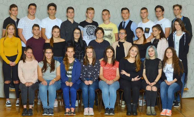 Azért vagy itt, hogy mindent láss, Hogy értsd a szót, olvasd az írást, Azért vagy itt, hogy mindent megtanulj, Hogy az égbe szállj, nehogy a porba hullj. Ákos Iskolánk tanulói 11.