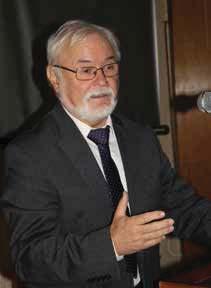 358 Növényorvos képzés Debrecenben 10 éves a Gulyás Antal Emlékérem a Növényvédelemért kitüntetés... 359 2020 Prof. Dr. Pénzes Béla entomológus, ny.
