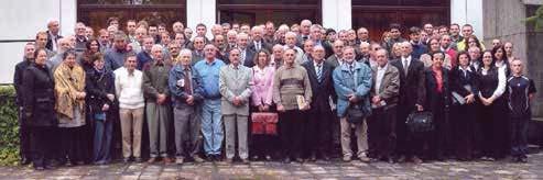 380 Növényorvos képzés Debrecenben Emlékezés Király Zoltánra (1925 2021)... 381 8. ábra. A 7.TNF esti fogadásán: Barna Balázs, Király Zoltán, Tóbiás István és Klement Zoltán, 2002. október 16.