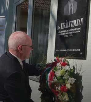 Egyetemen 2000-ben (N.N., 2000), Mosonmagyaróváron pedig 10. ábra. Király Zoltán egyszerű gyászjelentése. 2003-ban (Óvári Gazdászok Szövetsége, 2003) díszdoktorrá (doctor honoris causa) fogadták (9.