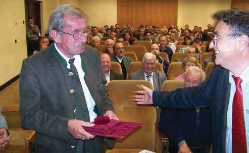 162 Növényorvos képzés Debrecenben A Tiszántúli Növényvédelmi Fórum (TNF) negyed százada (1996 2021)... 163 Princzinger G. (2014): Elméleti és gyakorlati kérdésekről egyaránt szó esett.