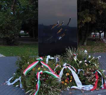 Emlékezés Az áldozatokért imádkoztak Ökumenikus imaórát tartottak a roma holok - a uszt, a pharrajimos 68.