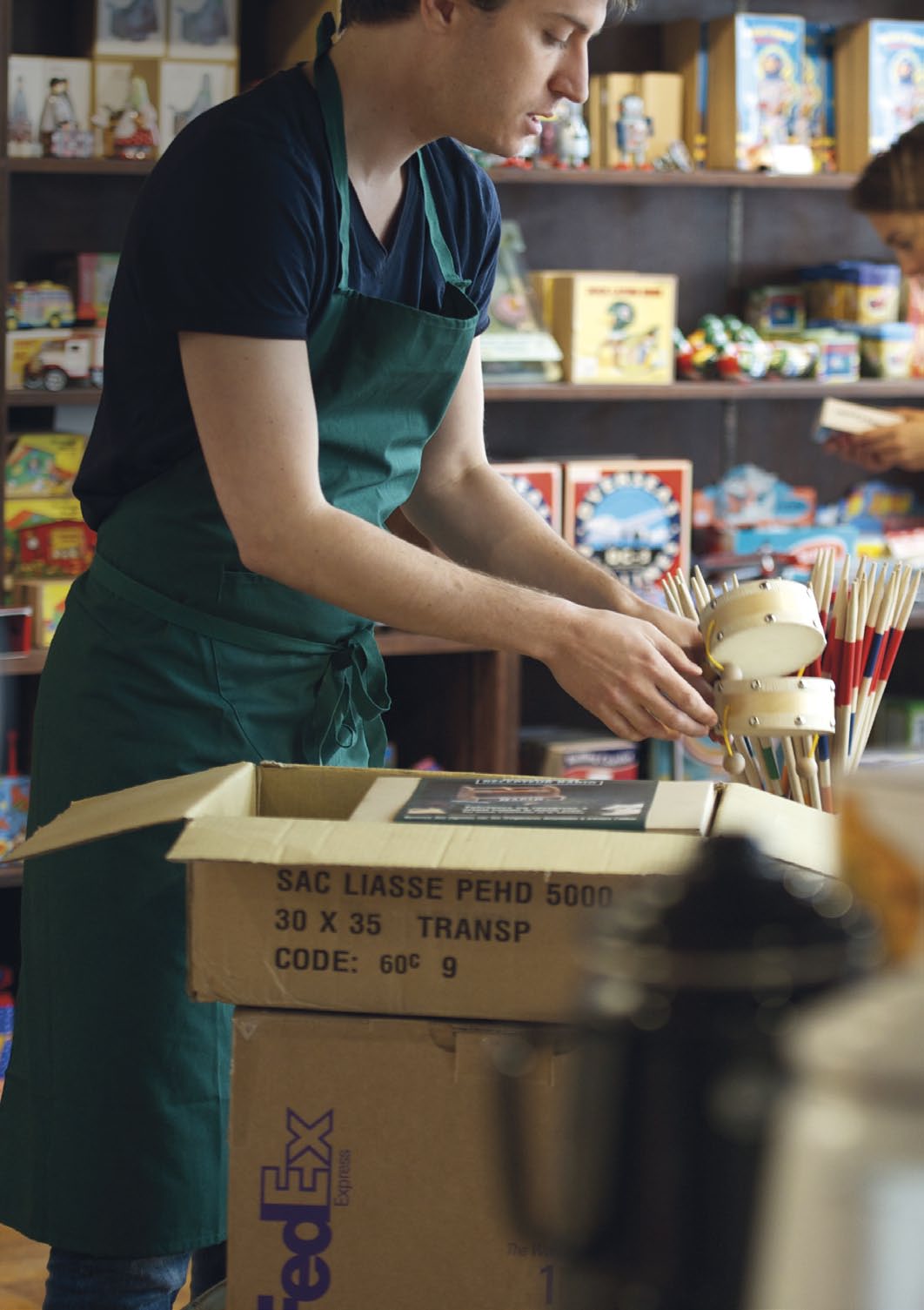 SZÁLLÍTSON EGYSZERŰEN Használja a FedEx Szolgáltatási Útmutatót és az összes online