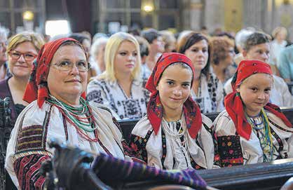A moldvai magyar nyelv védelme, a csángó oktatási program elindítása és működtetése érdekében rengetegen dolgoznak.