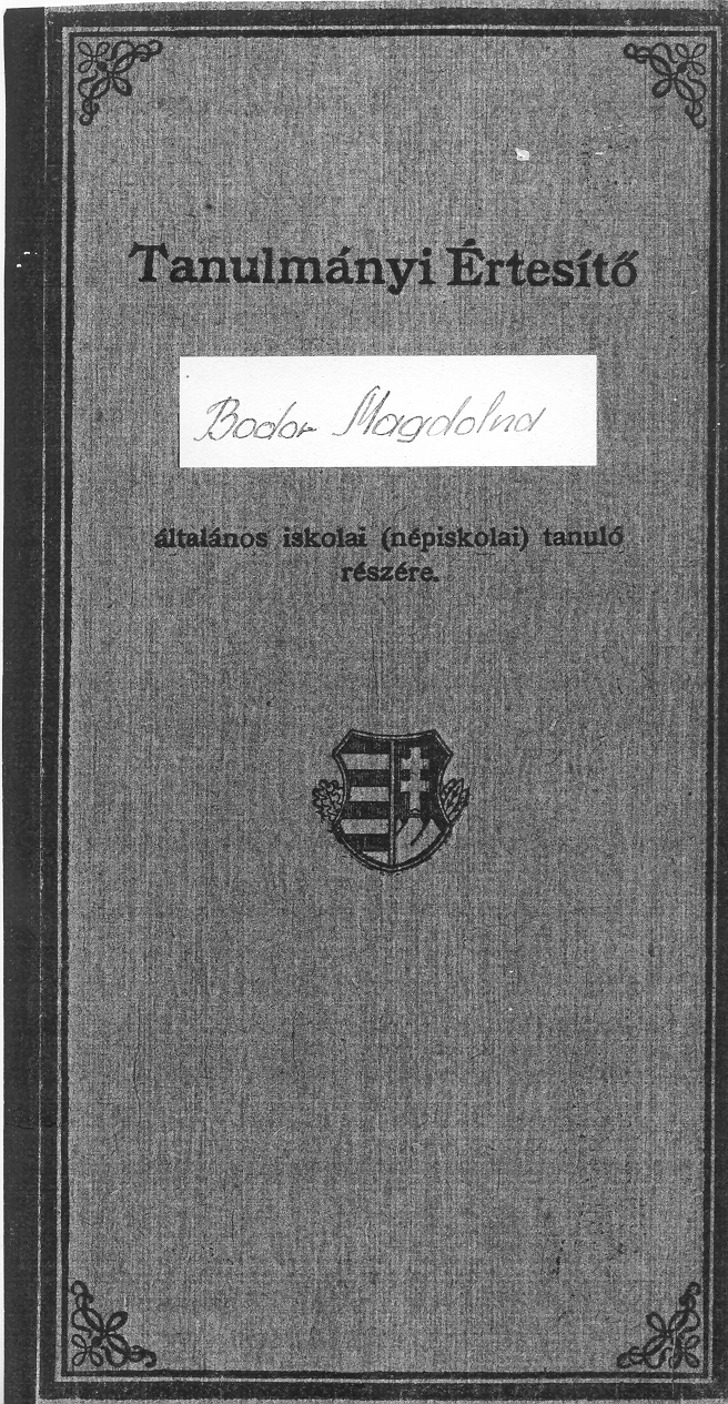 97 33. számú kép: A református iskola IV. osztálya 1922-ben. A tanító Szabó Lajos. A felsı sor jobb szélén Vincze Elek. 34.