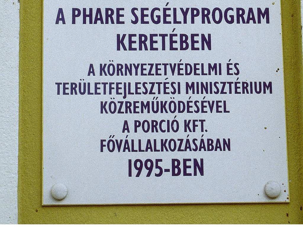 , 1996) S zeged, F e ls vá ro s (k ísérlet 1984-8 5, 1 992 üze m : 1994 óta) H ód m e z vásá rh e ly, (1986 ó ta ü zem e l) H ód m e z vásá rh e ly, H ód tó - la kó telep (G E O H Ó D K ft.