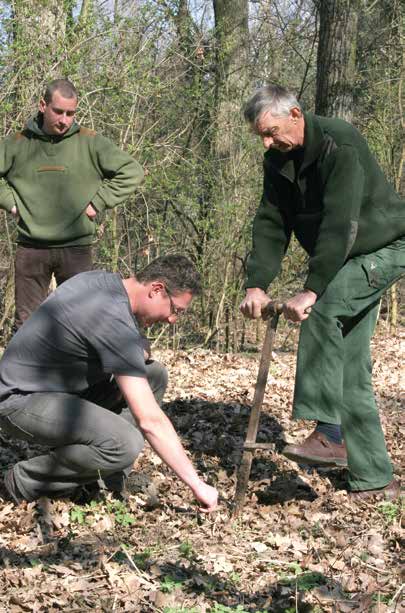 3 Erdőművelők szakmunkásokat képeztek Égett az erdő gyula és békéscsaba között Az erdők egészségével kapcsolatos ismeretek megszerzésével célegyenesbe ért az erdőművelő szakmunkások képzése