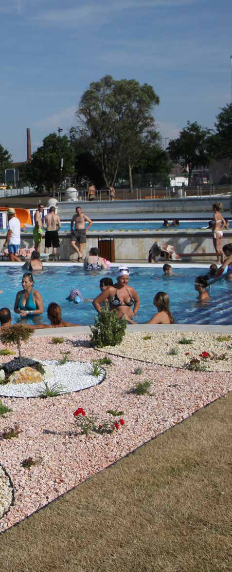 Gyermekmedence a Selyemréti Strandfürdőben A Barlangfürdőhöz kapcsolódó Barlang Aquaterápia részlegen különböző frissítő maszszázsok és kezelések közül választhatnak az év minden napján.