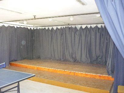 Túra lehetőségek és látnivalók: - vízi túrák: a Cserkészházhoz közeli Luppa szigetnél található VIDRA Csónakháznál kenuzási és kajakozási lehetőség, a Szentendrei Duna ágban - kerékpártúrák: Duna
