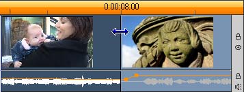 2. Jelölje ki a bal oldali klipet és vágja meg a szélét addig a pontig, ahol a hangnak véget kell érnie. 3.