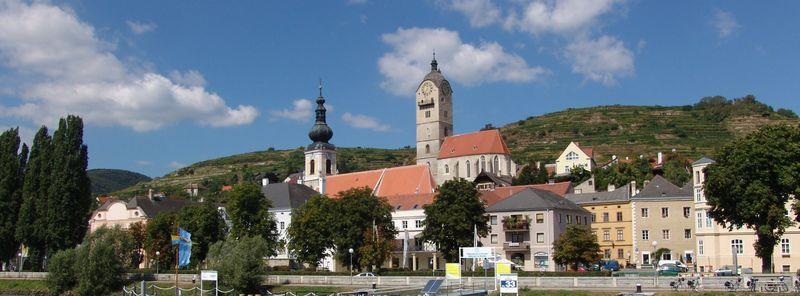 Utazás: légkondicionált autóbusszal Útvonal: Balatonfüred / Veszprém Hegyeshalom St. Pölten Melk Dürnstein Krems Hegyeshalom Veszprém / Balatonfüred P r o g r a m : Indulás reggel 5:30 órakor.