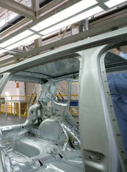 karbantartócsapata biztosítja a kecskeméti Mercedes gyár