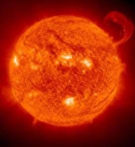 e) A Naprendszer 3. A Nap A Naprendszer a Nap környezetének az a tartománya, amelyben a Nap gravitációs tere dominál. Ez a tér egy kb.