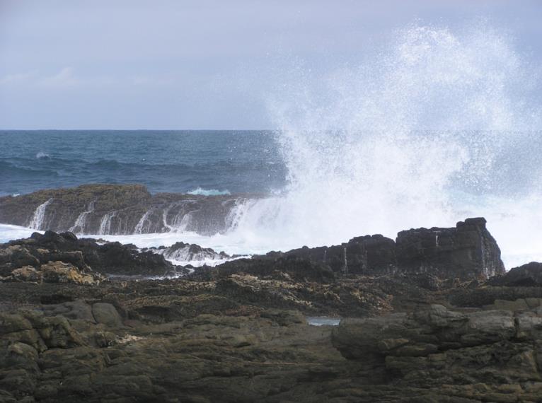 földrengések tsunami jelenség nélkül, vulkánkitörések, amelyek senkit nem érintenek. Lehetséges? Megtehető. Tudatosság az anyag felett. A bolygóval van ez kapcsolatban, amely hallani akar rólad.