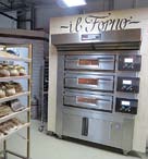 Szabi a pék, aki Ausztriában és Olaszországban élt egy ideig eleinte hétvégi piacokon kezdte árulni az adalékanyag-mentes, kézműves pékáruit Budapesten.