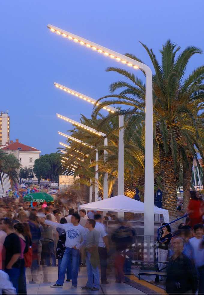 Továbblépés IV. LED-tchnológia: Rndkívül alacsony fogyasztás, hosszú élttartam!