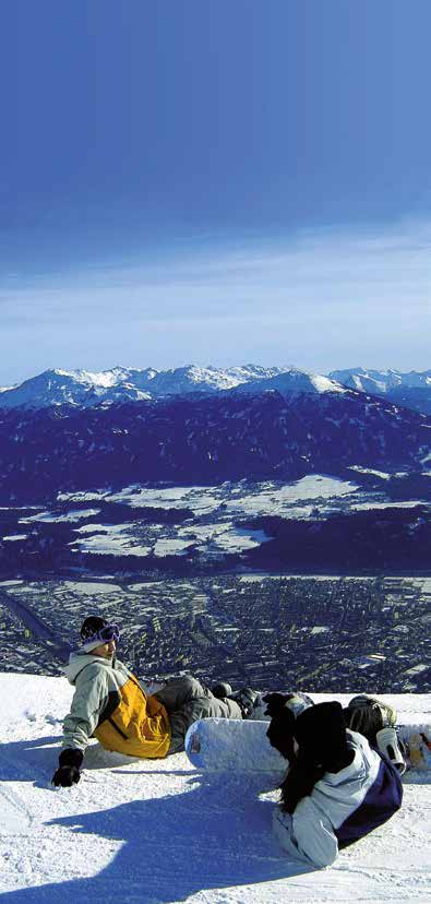 at 3 x 4-üléses lift, 1 x 2-üléses lift 7 x csákányos felvonó 35 km lesiklópálya esti síelés Távolság Innsbrucktól: 37 km... pályák 2000 méter felett, hóbiztos síterep- késő tavaszig síelhető.