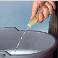 A Glutellac víz keverék 1 L-ében lévő, mmol-ban kifejezett Cl koncentráció kiszámítása (50 ml 0,053) /