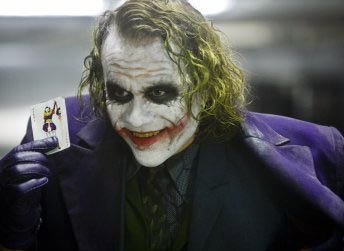 Mozizóna 15 Jófej a Joker Az emelkedéshez mindenképpen hozzájárul, hogy most nem csak neves, hanem jó színészek is játszanak a filmben, Gary Oldman, Morgan Freeman és Michael Caine sokban hozzájárul