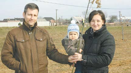 Köszöntőt mond: Juhász Zoltán, Nagykálló Város polgármestere Közreműködnek: Gilicemadár Népdalkör Hangerő Akusztik Zenekar Hekman Böbe Kállai Kettős Néptáncegyüttes csoportjai Korányi Frigyes