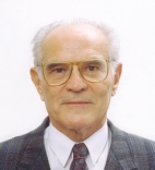 DR. TERSZTYÁNSZKY TIBOR (ÓZD, 1930. SZEPTEMBER 22.) A LAP FÔSZERKESZTÔJE: 1992. JANUÁR - 1998. ÁPRILIS DR. KÁDÁR PÉTER (BUDAPEST, 1963. JÚNIUS 7.) A LAP FÔSZERKESZTÔJE: 2002. JANUÁR - 2005.