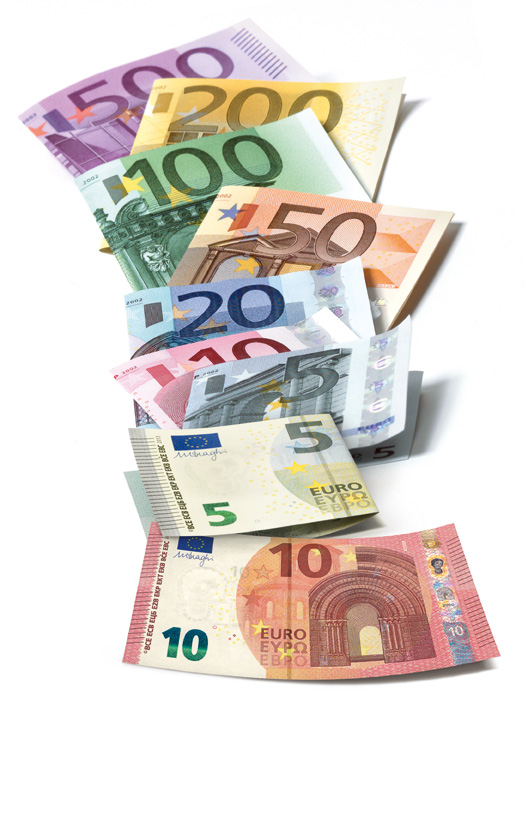 AZ EURO ÚJ ARCA Az Európé-sorozaton elhelyezett, továbbfejlesztett biztonsági elemek a bankjegybiztonság és -technológia fejlődését tükrözik.