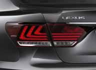 LED HÁTSÓ LÁMPÁK ÉS AKTÍV FÉKLÁMPÁK A hátsó lámpatestek elegáns LED diódái a Lexus L betűjét formázzák.