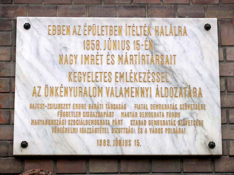 Víziváros, Nagy Imre téren, a