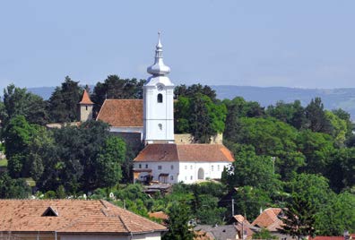 Unul dintre cele mai valoroase lăcașe de cult ale județului Covasna este biserica romano-catolică din Ghelința, ridicată în onoarea lui