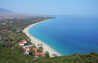 Görögország HOTEL YAKINTHOS*** GOR-YAK Fekvése: a tengerparttól kb. 300 m-re, Paralia csendesebb részén, a központjától kb. 600 m-re található.