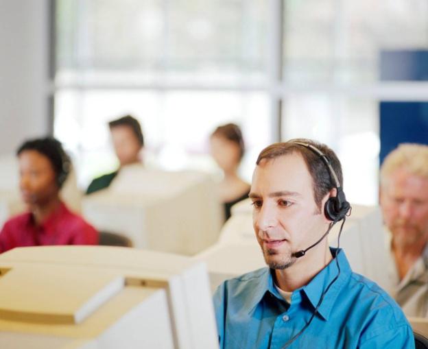 Cisco Contact Center Express 300 agent-ig skálázható contact center megoldás magas rendelkezésre állású igényekhez szabva outbaund / inbaund
