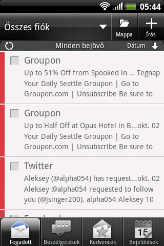 125 E-mail Bejövő levelek ellenőrzése a Levelezés alkalmazásban Ha megnyitja a Levelezés alkalmazást, megjelenik a HTC Explorer készülékre beállított egyik levelezési fiók Beérkezett üzenetek mappája.