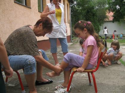 Óvodaválasztásnál rendkívül fontos szempontként jelezték a szülők az alábbiakat: óvónők személyiségét (89%), az óvodaudvar használhatóságát (75%) az egyéni bánásmód alkalmazását a gyermek irányába