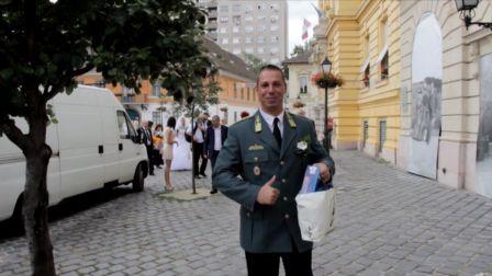 Rátok kíváncsi mindenki, és nem azt pontozzák, hogy minden mozdulat a helyén legyen. Ha esetleg elrontjátok a koreográfiát, improvizáljatok bátran! Bármit is tesztek, garantált sikeretek lesz.