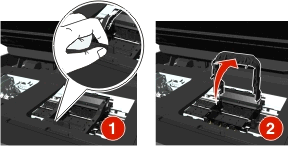 Hibaelhárítás 132 3 Törölje le a nyomtatófej érintkezőit és a nyomtatófejtartó belsejében található érintkezőket egy tiszta, szöszmentes ronggyal.