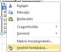 Fejlesztőeszközök szalag láthatóvá tételét a Fájl menüpont Beállítások, Menüszalag testreszabásánál tehetjük meg. 211.