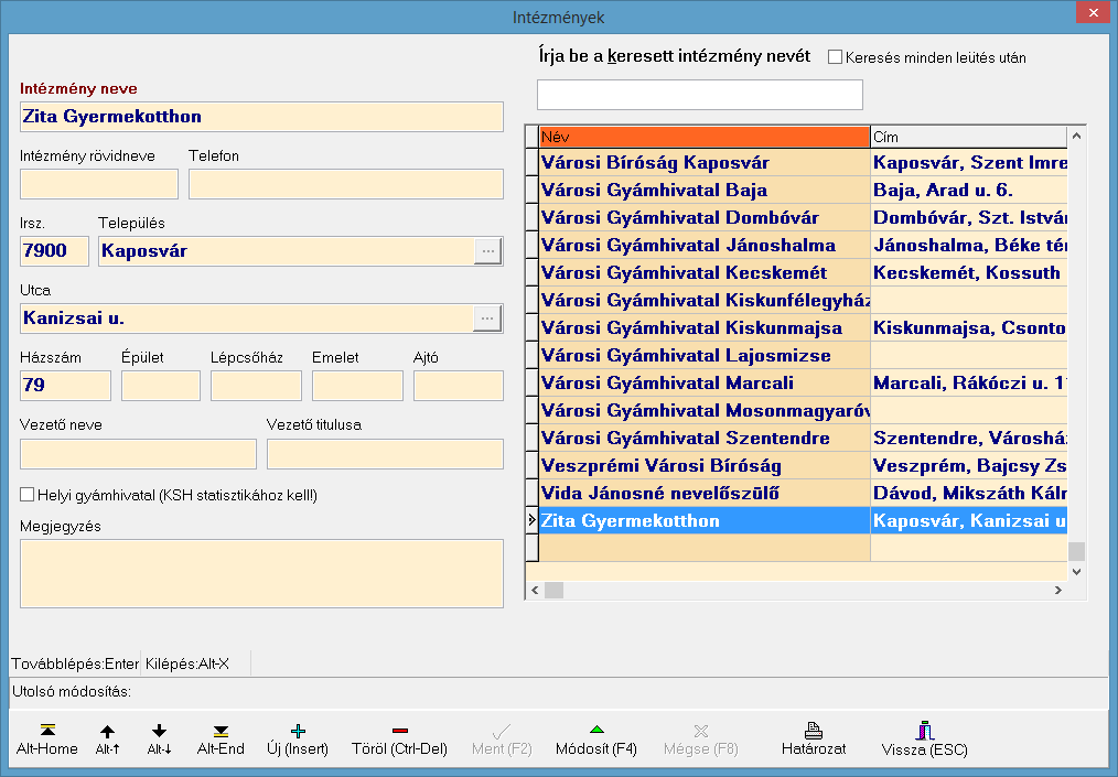 A Módosít (F4) gombon kattintással oldjuk fel az Utca neve mező zárolását, és javítsuk ki az utca nevét! A Ment (F2) gombbal mentsük el a változtatást!