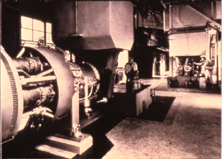 1.2.1 Elsőgenerációs kombinált ciklusú erőművek Az első gázturbina, melyet elektromos áram termelésére használtak az USA-ban, kombinált ciklusú kapcsolatban volt egy hagyományos gőzerőművel.