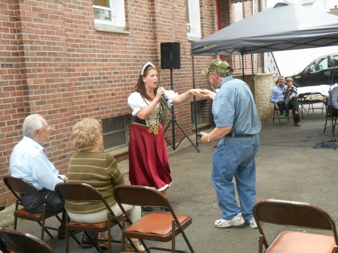 3 THE WORD Our Second Hungarian Heritage Day On May 10th of this year our congregation invited the community of Carteret to celebrate the rich Hungarian culture and tradition of our church.