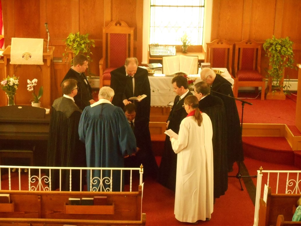 5 The Word Ordination Felszentelés On May 31. of this year the congregation of the Hungarian Reformed Church of Carteret celebrated the ordination of Rev. Tamas Devecseri.