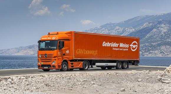 SZÁLLÍTMÁNYOZÁS ÉS LOGISZTIKA Gebrüder Weiss GmbH Transport und Logistik Bundestraße 110 I A6923 Lauertach, Ausztria T +43 43 5574 696 0 F +43 5 9006 2609 E service@gw-world.