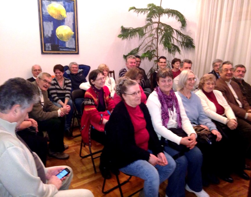 Beszélgettünk a jelenlegi politikai helyzetről, az ellenzéki pártok lehetőségeiről, a civil kezdeményezések erősségeiről és problémáiról, a sikeres politizálás feltételeiről.