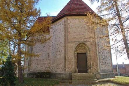 szőlőkarókra babot futattak. Innen származik a német Bohnenzüchter (babtermelő) elnevezés, ennek magyarítása a poncichter.