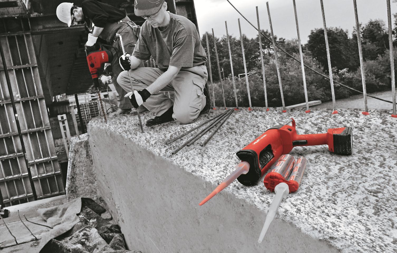 Hilti HIT Rebar Tervezési Eljárás. A tapadószilárdsági érték függ a betontakarás vastagságától.
