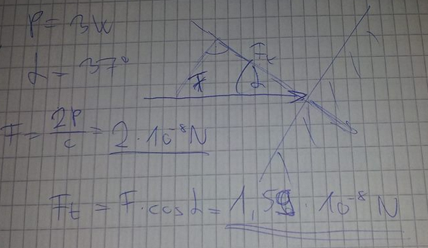 8. Egy 3 W teljesítményű lézer nyalábja tükörre esik úgy, hogy annak normálisával 37 os