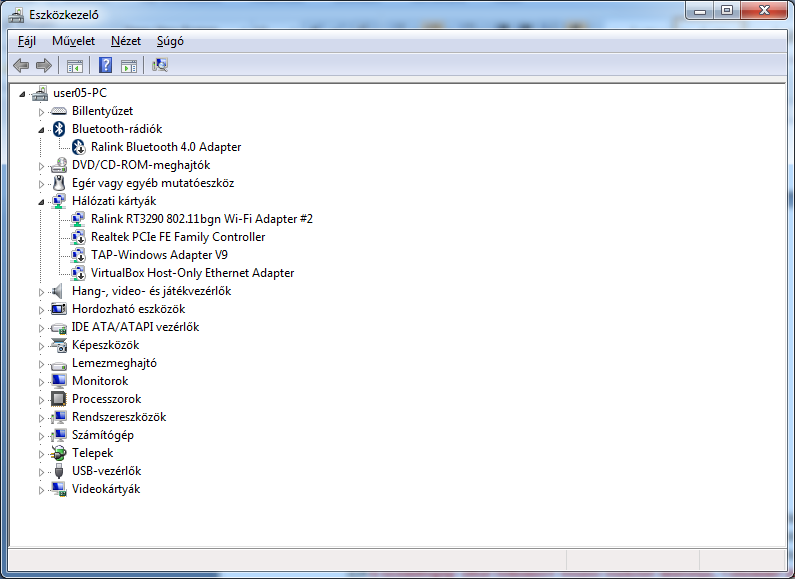 10. Az alábbi képen a Windows 7 eszközkezelő ablakát látja. A felsorolt állítások közül melyik igaz a programra? a. A számítógéphez csatlakoztatható lehetséges eszközök listáját tartalmazza. b.