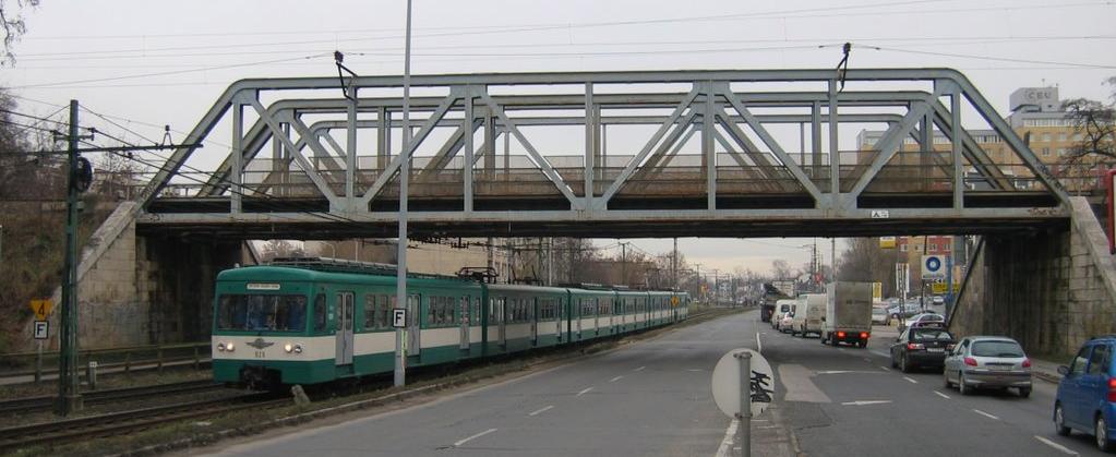 méterre - 67-es busz megállója 350 méteren belül - Szükséges beruházások - Várható vasúti feladatok: töltésszélesítés, peronépítés, esőbeálló létesítés,