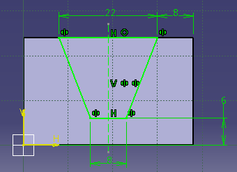 31. ábra A szimmetriatengely beállítása A tengely megadása előtt sorrendben ki kell jelölni azt a két elemet, amelyekre a kényszert alkalmazni akarjuk, majd harmadikként egy konstrukciós vonalat,