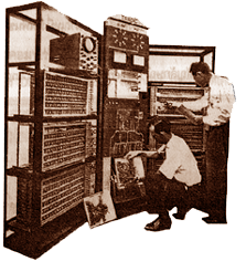 MÁSODIK GENERÁCIÓS SZÁMÍTÓGÉPEK 1959-1965 ÖSSZEFOGLALÁS A hardver eszközök felépítésénél uralkodóvá vált a moduláris felépítés, ami a karbantartást nagymértékben leegyszerűsítette.